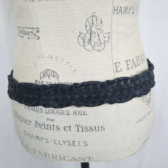 Vintage Heart Conch Belt Small Black Weave Leather